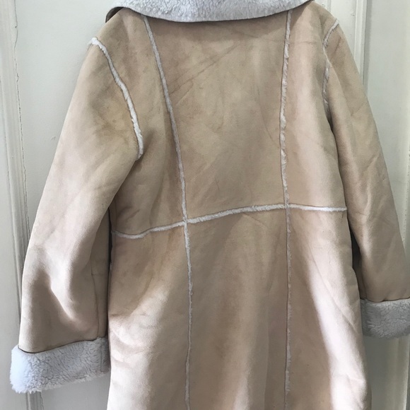 Tan colored coat with floral embellishments - Picture 3 of 4